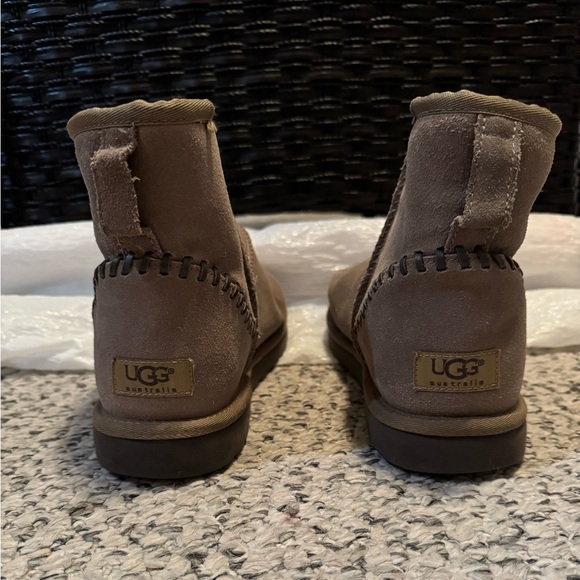 UGG Tan Suede Ankle Boots- Men’s size 11 - Picture 1 of 3